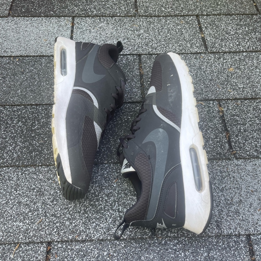 Mens Nike Air Max (size 12) - Picture 8 of 9